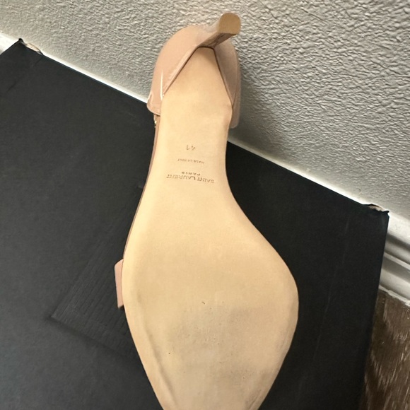 YSL AMBER SANDALS IN PATENT LEATHER
Nude - Picture 15 of 16